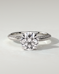 melinda-solitaire-round