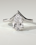 riley-solitaire-pear