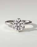 tessa-solitaire-round